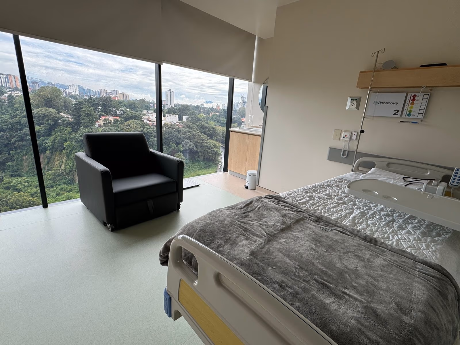 Patient recovery room