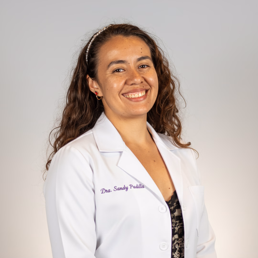 Dra. Sandy Padilla, better known as Dra. SandyitaPedia, professional portrait