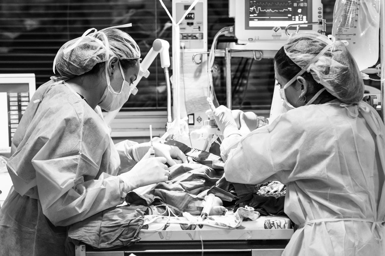 Pediatra zona 11 Guatemala - Kangarú Pedia con bebé prematuro